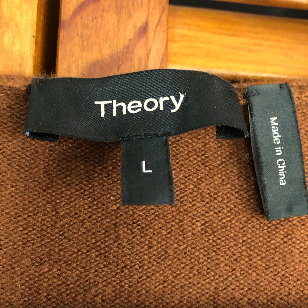 Theory v-neck cashmere sweater